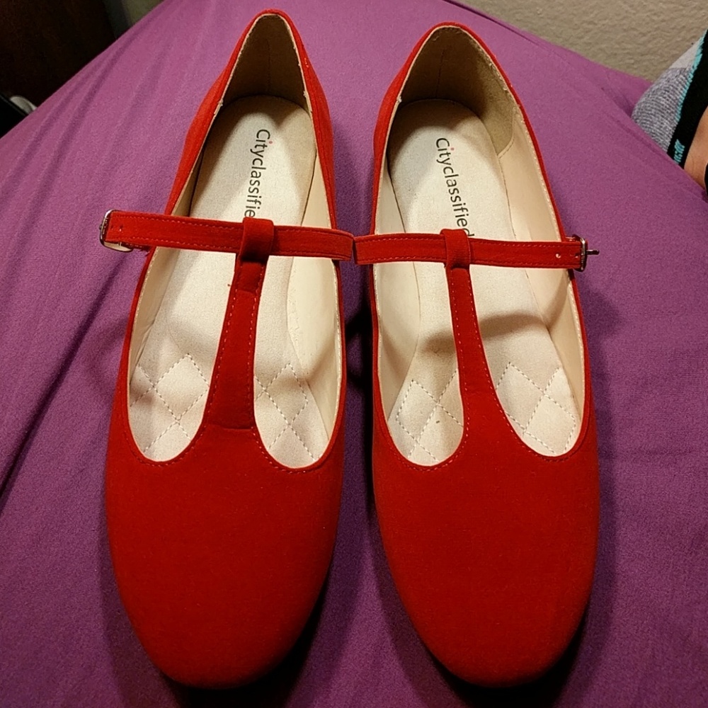 🎊NWOT🎊 ballet T-strap Red flats